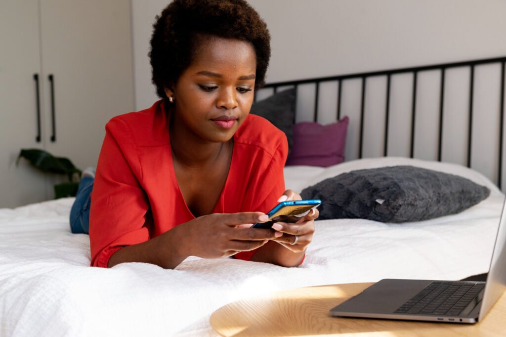 Apps That Pay for Watching Videos (2026): Earn Real Money From Your Screen Time