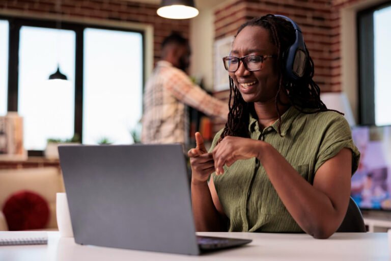 Virtual Assistant Jobs in Nigeria: How to Land Your First Client and Get Paid in Dollars in 2026